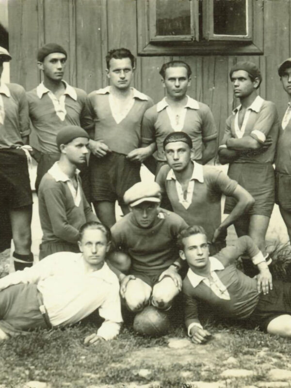 Przedwojenna drużyna piłkarska TG Sokół Sokołów w 1931 roku